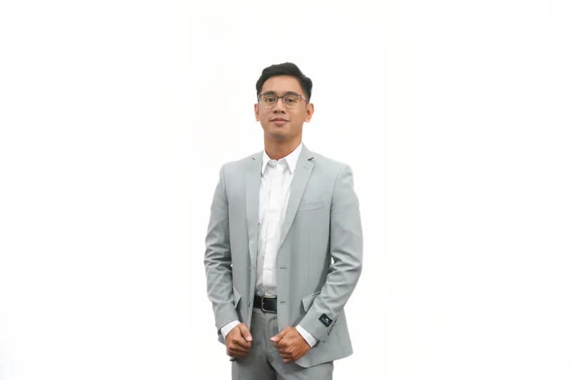 Dhanis Akza Sileuw